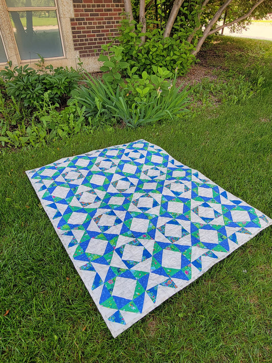 Lynn County Quilt Pattern, Scrap Friendly Design, Baby Throw Twin